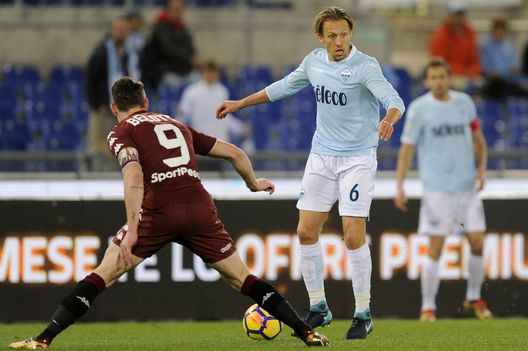 ROME, ROMA - DECEMBER 11: Lucas Leiva of SS Lazio competes for the ball with Andrea Belottiof Torino FC during the Serie A match between SS Lazio and Torino FC at Stadio Olimpico on December 11, 2017 in Rome, Italy. (Photo by Marco Rosi/Getty Images) ROME, ROMA - DECEMBER 11: Lucas Leiva of SS Lazio competes for the ball with Andrea Belottiof Torino FC during the Serie A match between SS Lazio and Torino FC at Stadio Olimpico on December 11, 2017 in Rome, Italy. (Photo by Marco Rosi/Getty Images)