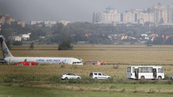 Russia, un minuto di applausi prima delle partite all’equipaggio dell’Airbus della Ural Airlines