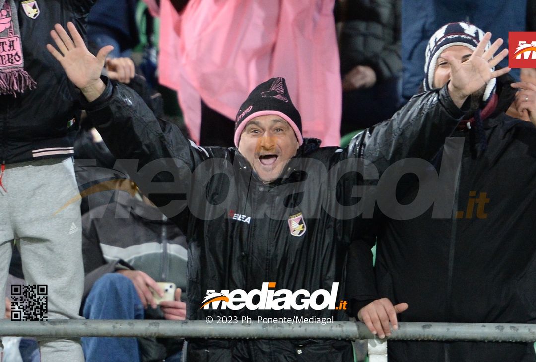 FOTOTIFO Palermo-Ternana 0-0, gli scatti ai tifosi al “Renzo Barbera” (Gallery) - immagine 26
