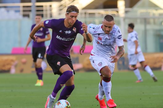 GERMOGLI PH: 8 LUGLIO 2020 FIRENZE STADIO ARTEMIO FRANCHI SERIE A FIORENTINA VS CAGLIARI NELLA FOTO VLAHOVIC GERMOGLI PH: 8 LUGLIO 2020 FIRENZE STADIO ARTEMIO FRANCHI SERIE A FIORENTINA VS CAGLIARI NELLA FOTO VLAHOVIC