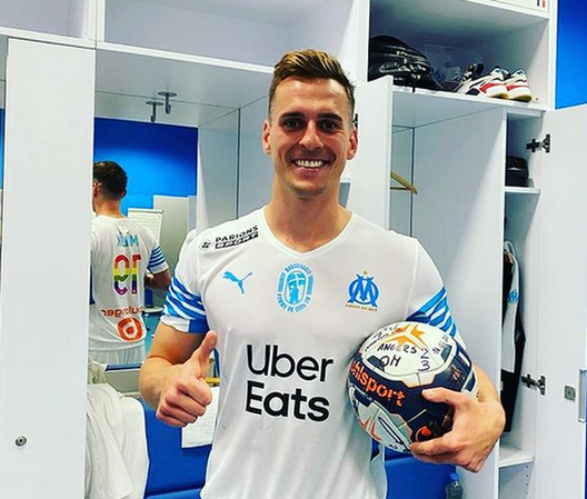 Milik (Instagram Milik) Milik (Instagram Milik)