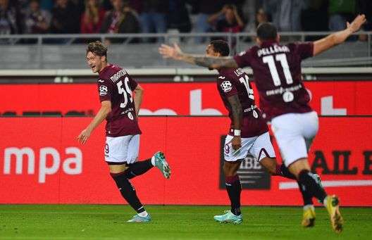 (Photo by Valerio Pennicino/Getty Images) Leao sbaglia, il Toro ne approfitta: primo ko esterno nel 2022 per il Milan- immagine 4