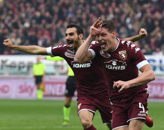  TURIN, ITALY - DECEMBER 11: Andrea Belotti of FC Torino celebrates after scoring the opening goal during the Serie A match between FC Torino and Juventus FC at Stadio Olimpico di Torino on December 11, 2016 in Turin, Italy. (Photo by Valerio Pennicino/Getty Images) 