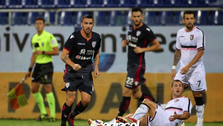 CAGLIARI, ITALY - AUGUST 12: Luca Cigarini of Cagliari in action during the Coppa Italia match between Cagliari Calcio and US Citta di Palermo at on August 12, 2018 in cagliari, Italy. (Photo by Enrico Locci/Getty Images) CAGLIARI, ITALY - AUGUST 12: Luca Cigarini of Cagliari in action during the Coppa Italia match between Cagliari Calcio and US Citta di Palermo at on August 12, 2018 in cagliari, Italy. (Photo by Enrico Locci/Getty Images)
