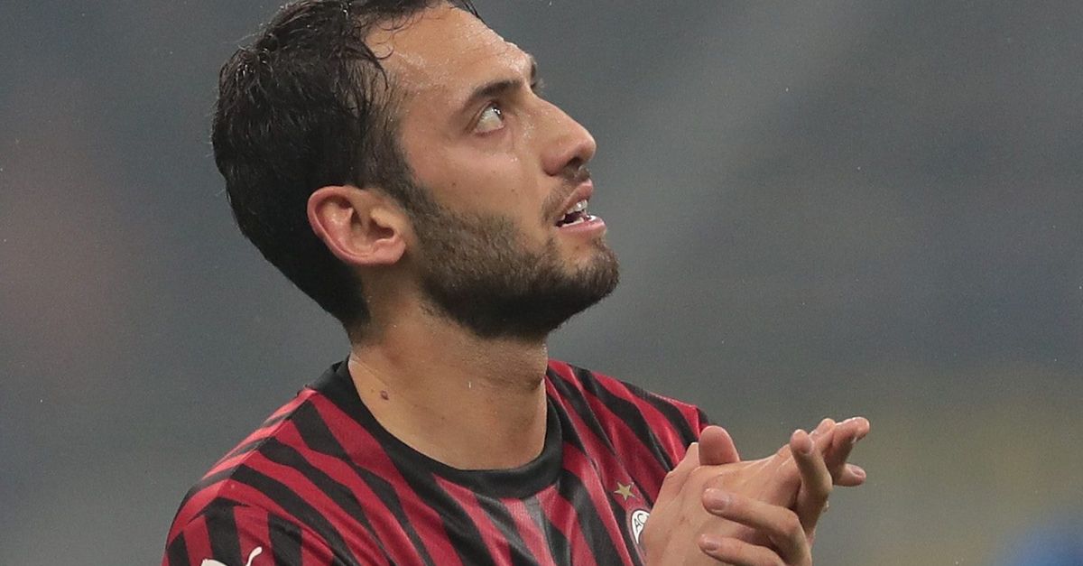 Milan Infortunio Al Polpaccio Per Calhanoglu Fantamagazine