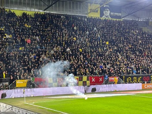 Olanda, sospeso il derby del Brabante: bicchieri di birra contro i giocatori rivali dopo il gol- immagine 2