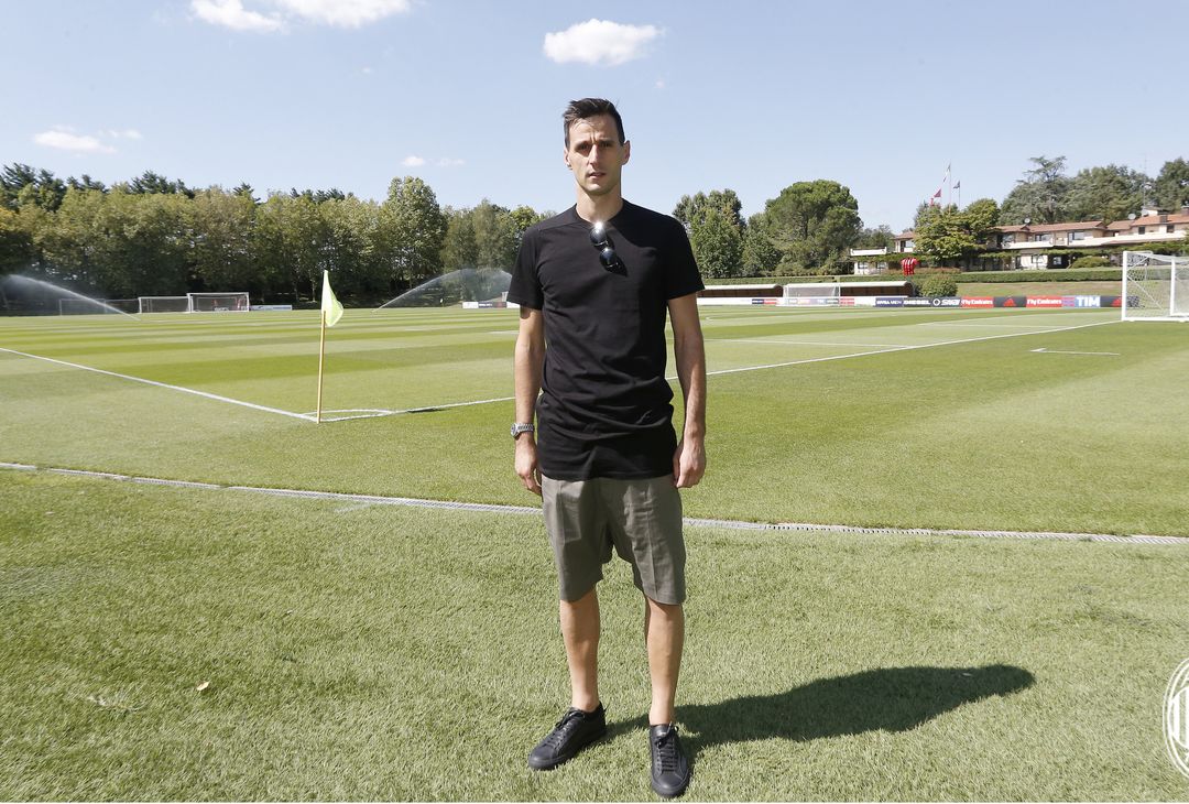 GALLERY – Kalinic al Milan: le foto dei suoi primi giorni rossoneri - immagine 12