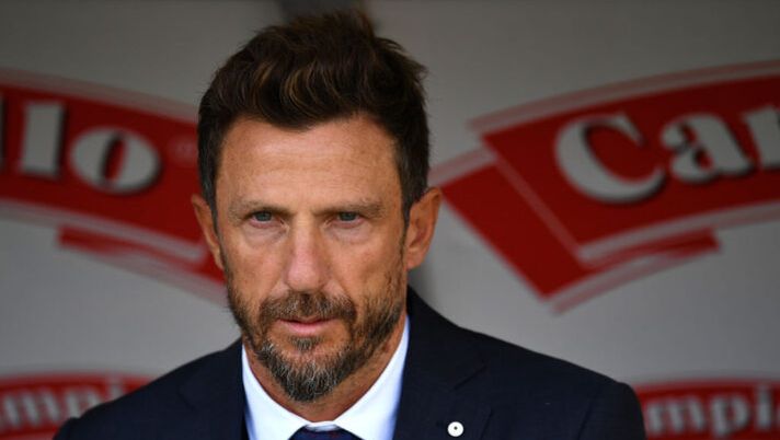 TURIN, ITALY - OCTOBER 18: Cagliari Calcio head coach Eusebio Di Francesco looks on during the Serie A match between Torino FC and Cagliari Calcio at Stadio Olimpico di Torino on October 18, 2020 in Turin, Italy. (Photo by Valerio Pennicino/Getty Images) Frosinone, vittoria facile in amichevole per 10-0: prove di formazione tipo e occhio a Baez - immagine 1