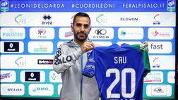 La FeralpiSalò pesca tra gli svincolati, presentato Sau: “Esperienza per la squadra”