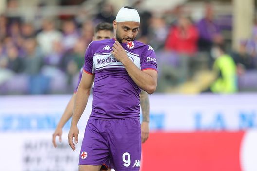 FLORENCE, ITALY - APRIL 27: Arthur Mendonça Cabral of ACF Fiorentina reacts during the Serie A match between ACF Fiorentina and Udinese Calcio at Stadio Artemio Franchi on April 27, 2022 in Florence, Italy. (Photo by Gabriele Maltinti/Getty Images)