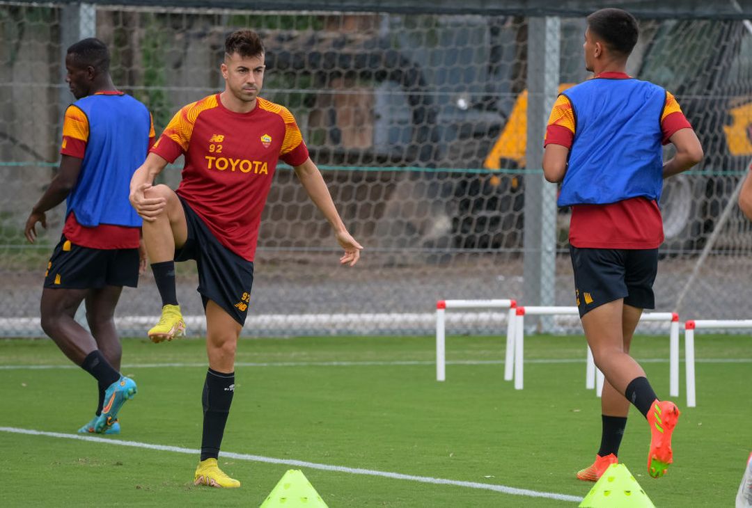 La Roma torna ad allenarsi a Trigoria dopo il match con il Betis – FOTO GALLERY - immagine 11