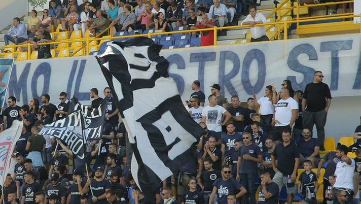 Alla Cavese il derby giocato a Castellammare contro la Paganese Alla Cavese il derby giocato a Castellammare contro la Paganese