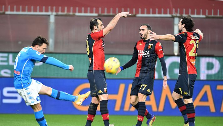 GENOA, ITALY FEBRUARY 6: Goran Pandev of Genoa CFC celebrates with teammates after second scoring during the Serie A match between Genoa CFC and SSC Napoli- Serie A at Stadio Luigi Ferraris on February 6, 2021 in Genoa, Italy. (Photo by Paolo Rattini/Getty Images) 
