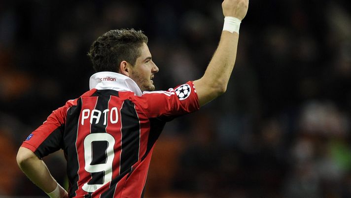 Alexandre Pato, qui con la maglia numero 9 del Milan nel 2012 (credits: GETTY Images) 