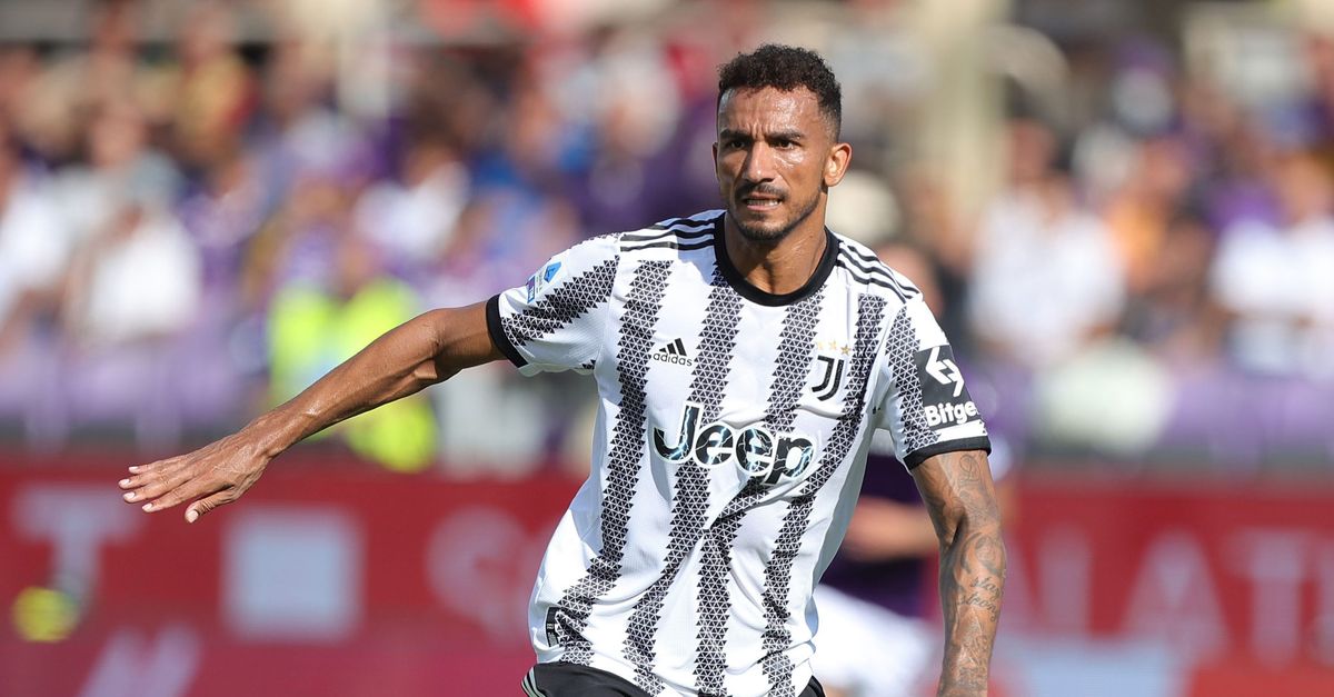 Danilo, l’intercettazione: “Stipendi? Ho firmato tre copie dello stesso documento” Danilo, l’intercettazione: “Stipendi? Ho firmato tre copie dello stesso documento”