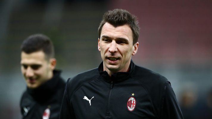 Mario Mandzukic (attaccante AC Milan), qui prima di Milan-Atalanta (Serie A 2020-2021) | AC Milan News (Getty Images) Mario Mandzukic (attaccante AC Milan), qui prima di Milan-Atalanta (Serie A 2020-2021) | AC Milan News (Getty Images)