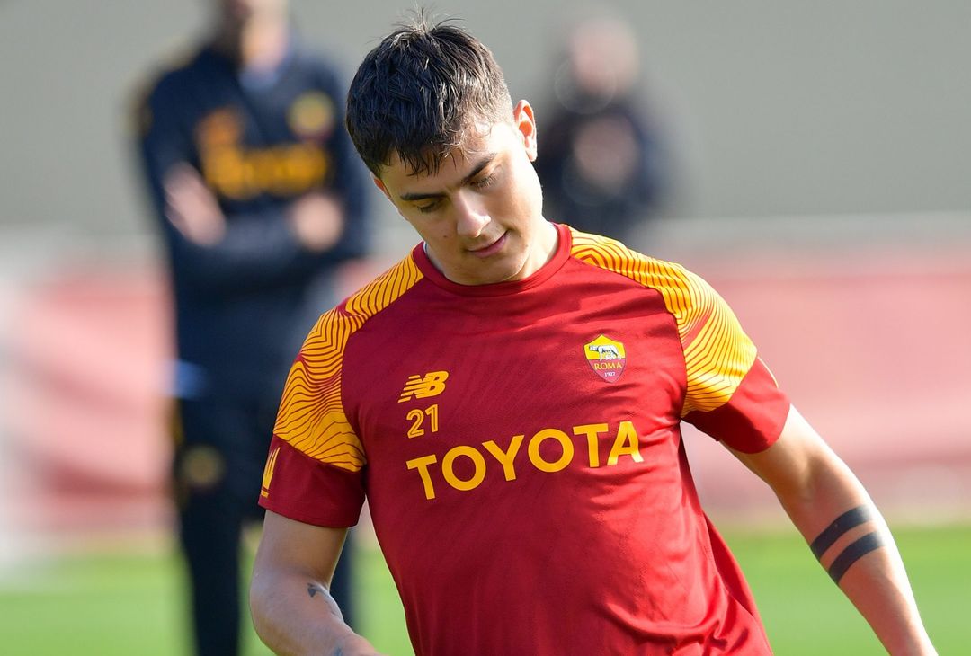 Trigoria, Dybala in gruppo prima della sfida con il Torino – FOTO GALLERY - immagine 51