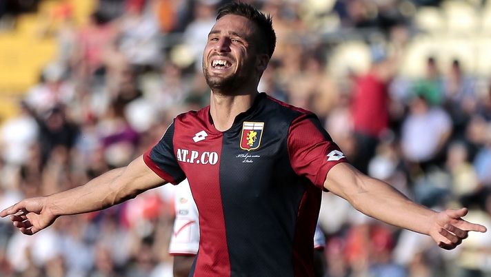 Leonardo Pavoletti, attaccante del Genoa, piace al Milan (credits: GETTY Images) Leonardo Pavoletti, attaccante del Genoa, piace al Milan
