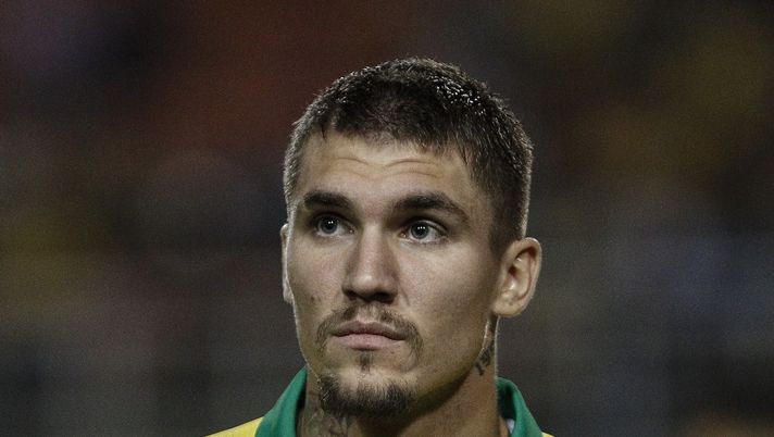 SAO PAULO, BRAZIL - SEPTEMBER 09: Lyanco of Brazil looks on before a Olympic Soccer Friendly match between Brazil and Chile at Pacaembu Stadium on September 09, 2019 in Sao Paulo, Brazil. (Photo by Miguel Schincariol/Getty Images) 