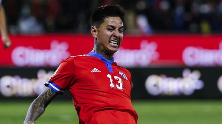 SANTIAGO, CHILE - OCTOBER 14: Erick Pulgar of Chile celebrates after scoring his team's first goal during a match between Chile and Venezuela as part of South American Qualifiers for Qatar 2022 at Estadio San Carlos de Apoquindo on October 14, 2021 in Santiago, Chile. (Photo by Claudio Reyes - Pool/Getty Images)