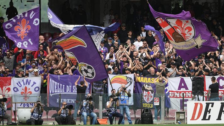 Tafferugli tra tifosi viola e granata prima del match: interviene la polizia - immagine 1