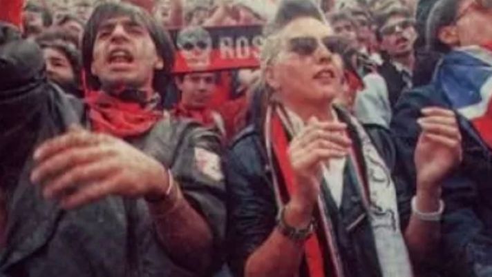 Jo Squillo: dalla curva Sud del Milan in abiti punk alle gaffes del Grande Fratello Jo Squillo: dalla curva Sud del Milan in abiti punk alle gaffes del Grande Fratello - immagine 1