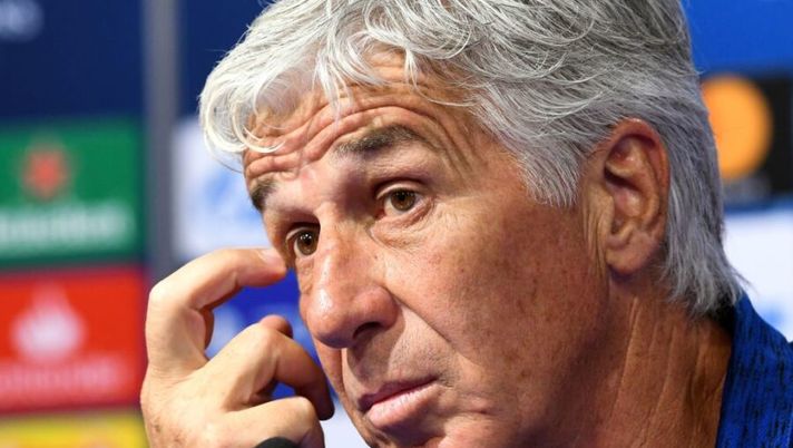 Atalanta's Italian head coach Gian Piero Gasperini speaks during a press conference in Zagreb, on September 17, 2019 on the eve of the UEFA Champions League Group B football match between Dinamo Zagreb and Atalanta. (Photo by Denis LOVROVIC / AFP) (Photo credit should read DENIS LOVROVIC/AFP/Getty Images) Gasperini: “Come sta Gomez, voglio di più da Ilicic! Segnali da Muriel, perdiamo Masiello” - immagine 1