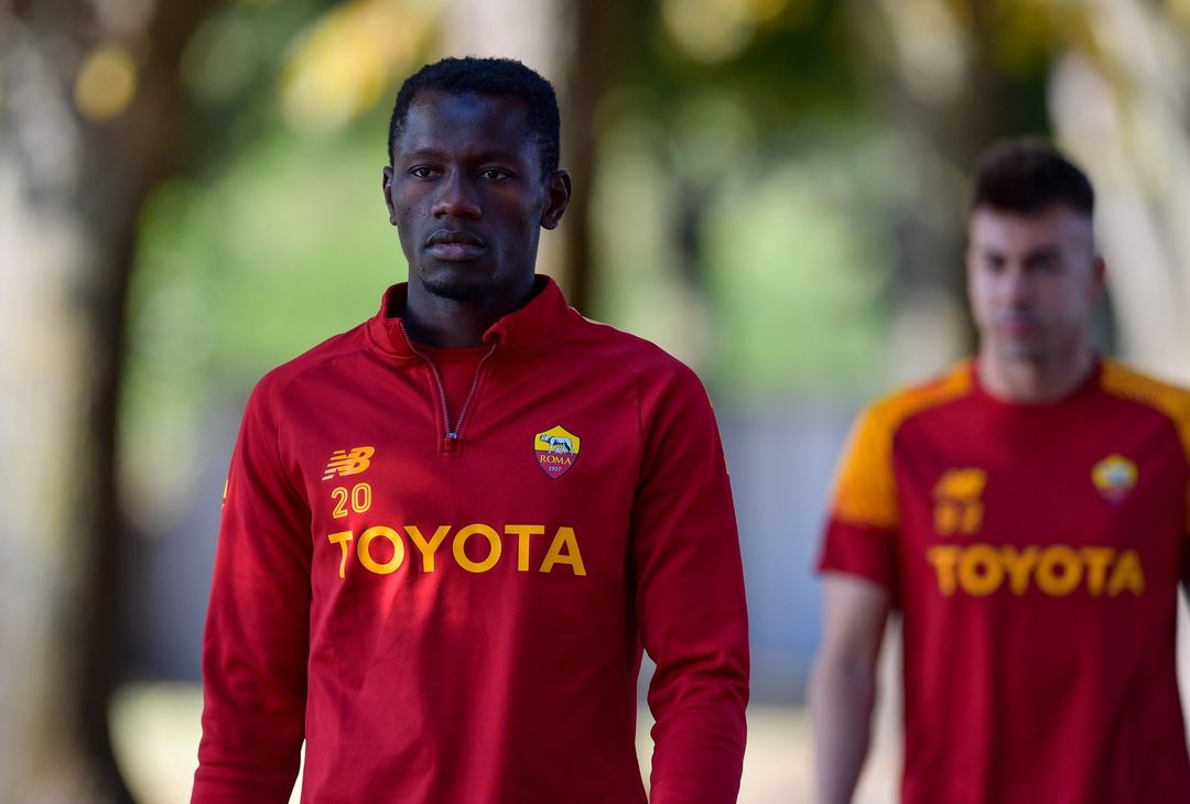 Trigoria, Dybala in gruppo prima della sfida con il Torino – FOTO GALLERY - immagine 24