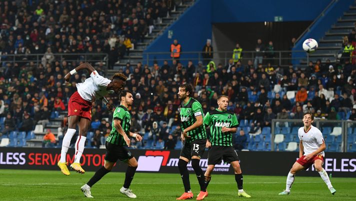 Abraham non basta: la Roma si fa riprendere dal Sassuolo (1-1) – FOTO - immagine 1