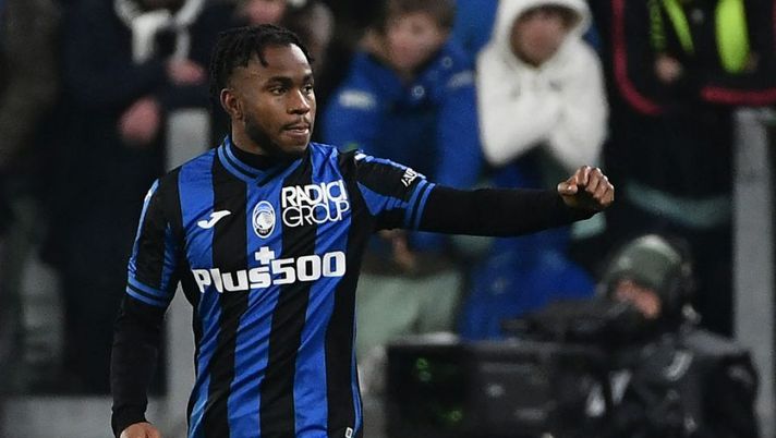 Atalanta's British midfielder Ademola Lookman celebrates after scoring his team's third goal during the Italian Serie A football match between Juventus and Atalanta at the Juventus Stadium in Turin, on January 22, 2023. (Photo by Isabella BONOTTO / AFP) (Photo by ISABELLA BONOTTO/AFP via Getty Images) Formazione Atalanta: Pasalic ancora in dubbio, conferme per Lookman e Hojlund - immagine 1