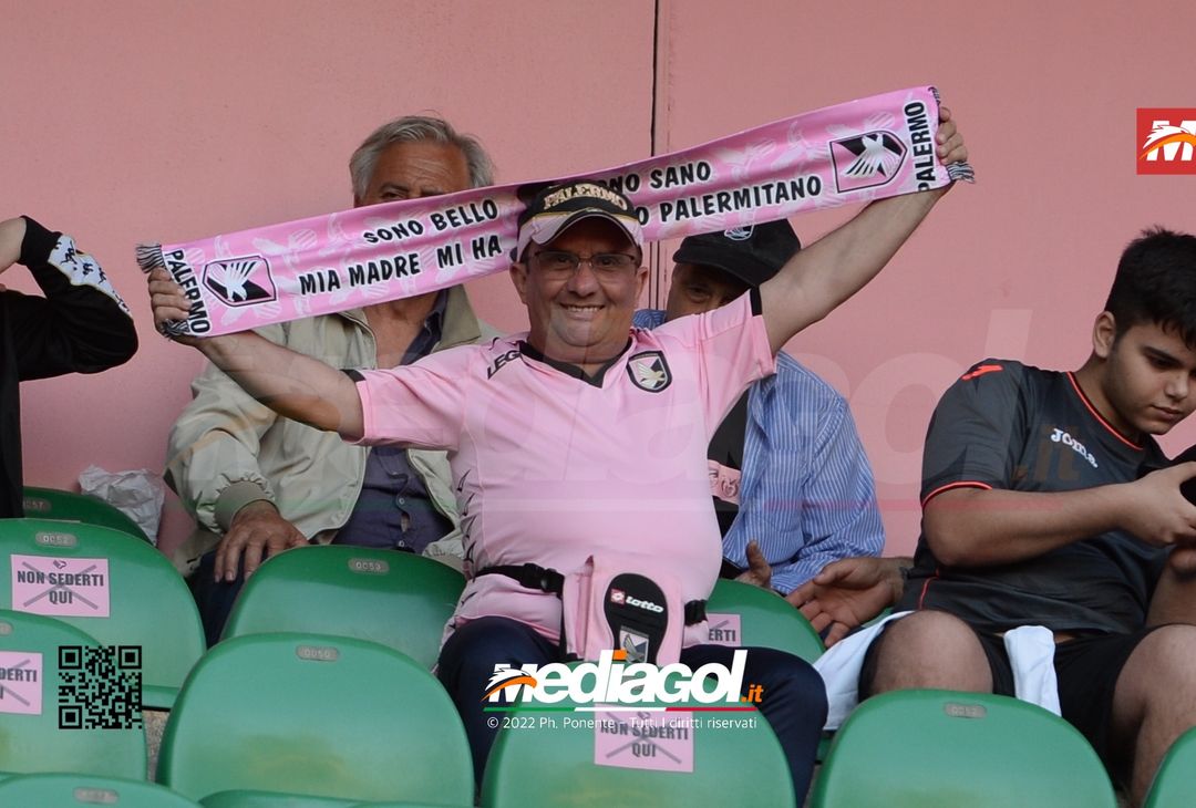 Fototifo, i tifosi allo stadio per Palermo-Virtus Entella 2-2 (gallery) - immagine 10