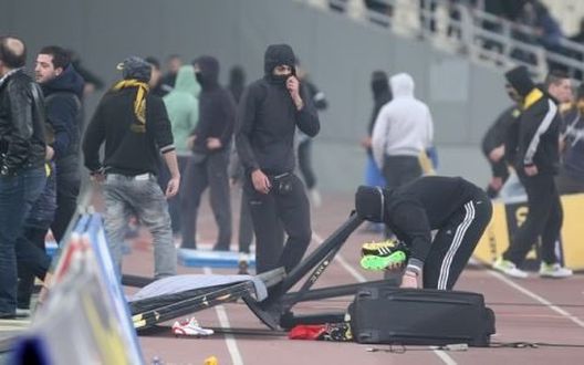 PAOK-AEK, derby delle Aquile pareggiato all’89esimo! E spunta il dito medio…- immagine 2