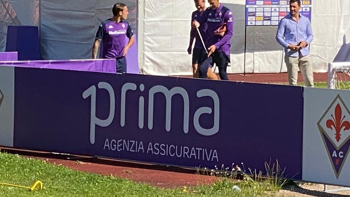 FOTO VN &#8211; Burdisso a colloquio con Lirola prima dell&#8217;allenamento 