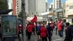 Il derby dell’assalto alle sedi: fantasmi e maglie rosse prima dell’1-1 di Avellaneda