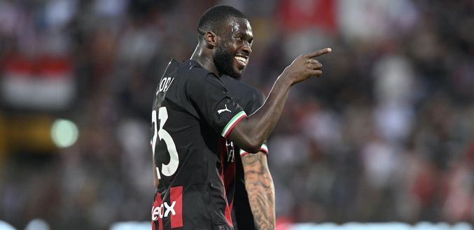 Fikayo Tomori (difensore AC Milan) esulta per il suo gol nell'amichevole Vicenza-Milan 1-6 | News (Getty Images) Fikayo Tomori AC Milan amichevole Vicenza-Milan 1-6