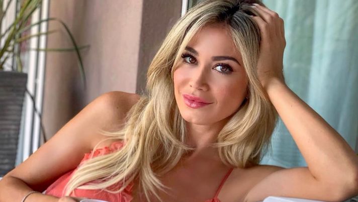 Diletta Leotta si prende una pausa. E intanto mostra la sua bellezza e le sue forme  Diletta Leotta si prende una pausa. E intanto mostra la sua bellezza e le sue forme