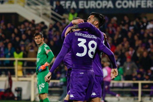 GERMOGLI PH: 23 FEBBRAIO 2023 FIRENZE STADIO ARTEMIO FRANCHI CONFERENCE LEAGUE FIORENTINA VS BRAGA NELLA FOTO ESULTANZA FIORENTINA GOL MANDRAGORA In campionato zero obiettivi: la Fiorentina deve evitare preoccupazioni inutili- immagine 2