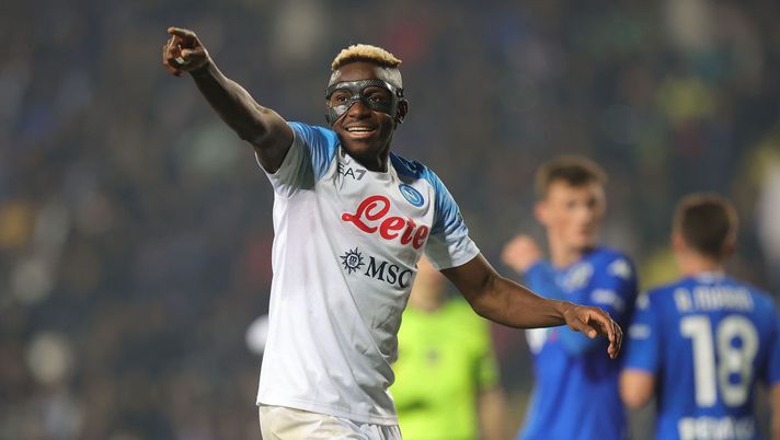 EMPOLI, ITALY - FEBRUARY 25: Victor James Osimhen of SSC Napoli gestures during the Serie A match between Empoli FC and SSC Napoli at Stadio Carlo Castellani on February 25, 2023 in Empoli, Italy. (Photo by Gabriele Maltinti/Getty Images) Osimhen: “Mi sento benissimo, sono contento. Paragone con Haaland? Rispondo così” - immagine 1