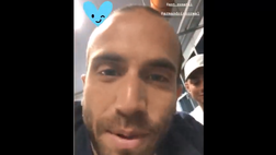 Video – De Silvestri, Izzo e Rosati intonato a Zaza: “Tanti auguri”