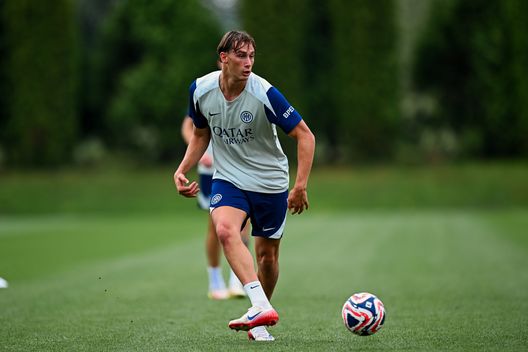 Getty Images Inter nel segno di Esposito e Carboni. Via in prestito? Il Mondiale può cambiare le carte- immagine 2