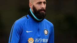 I tifosi viola a Borja Valero: “Società di pagliacci non riconosce uomo vero: bentornato”
