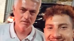 Un’ora di moto per Porto-Roma: Mourinho invita il tifoso, poi il regalo di Pellegrini