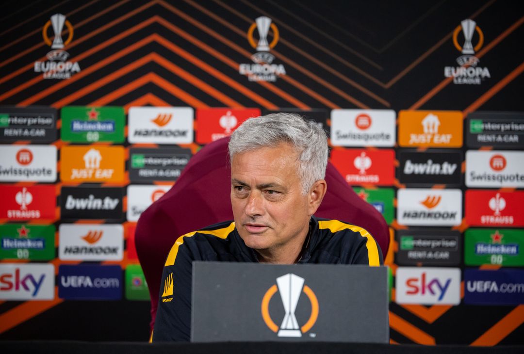 Roma, la conferenza stampa di Mourinho e Spinazzola – FOTO GALLERY - immagine 19
