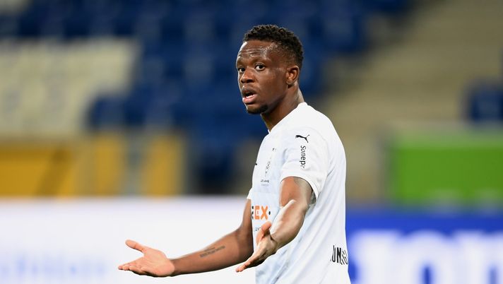 SINSHEIM, GERMANY - APRIL 21: Denis Zakaria of Borussia Moenchengladbach gestures during the Bundesliga match between TSG Hoffenheim and Borussia Moenchengladbach at PreZero-Arena on April 21, 2021 in Sinsheim, Germany. (Photo by Matthias Hangst/Getty Images) SINSHEIM, GERMANY - APRIL 21: Denis Zakaria of Borussia Moenchengladbach gestures during the Bundesliga match between TSG Hoffenheim and Borussia Moenchengladbach at PreZero-Arena on April 21, 2021 in Sinsheim, Germany. (Photo by Matthias Hangst/Getty Images)