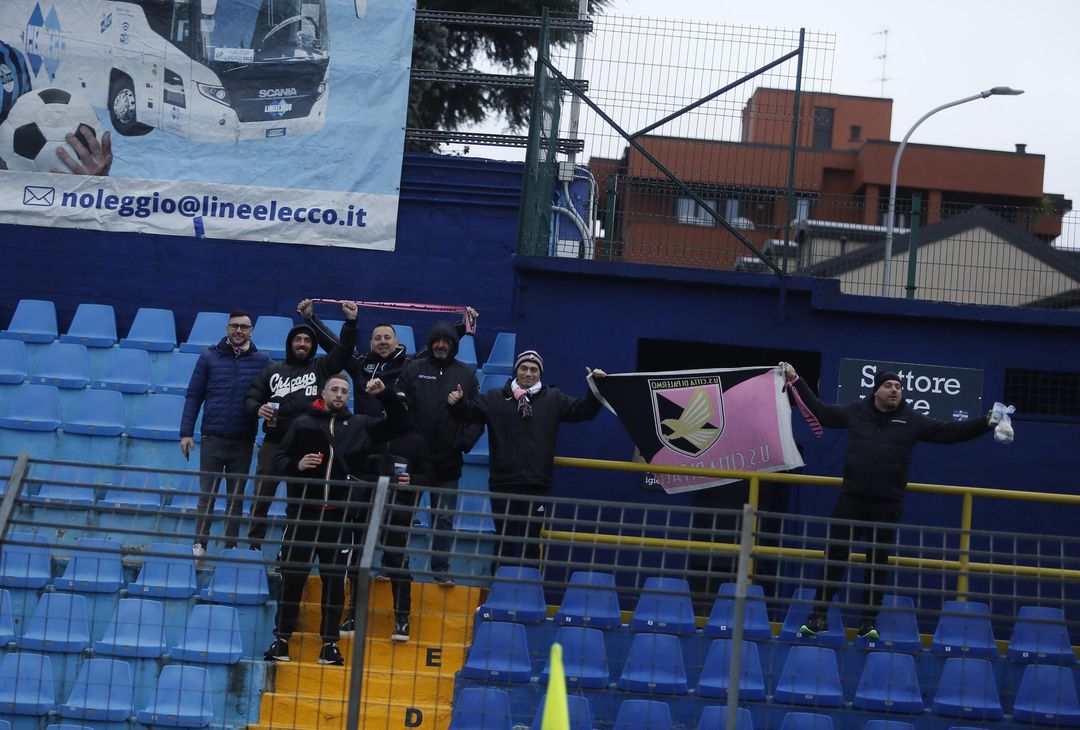 FOTOTIFO Lecco-Palermo 0-1, gli scatti ai tifosi al “Rigamonti-Ceppi” (GALLERY) - immagine 4
