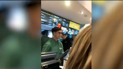 VIDEO / Al fast food un sosia di Hakimi: partono i cori!