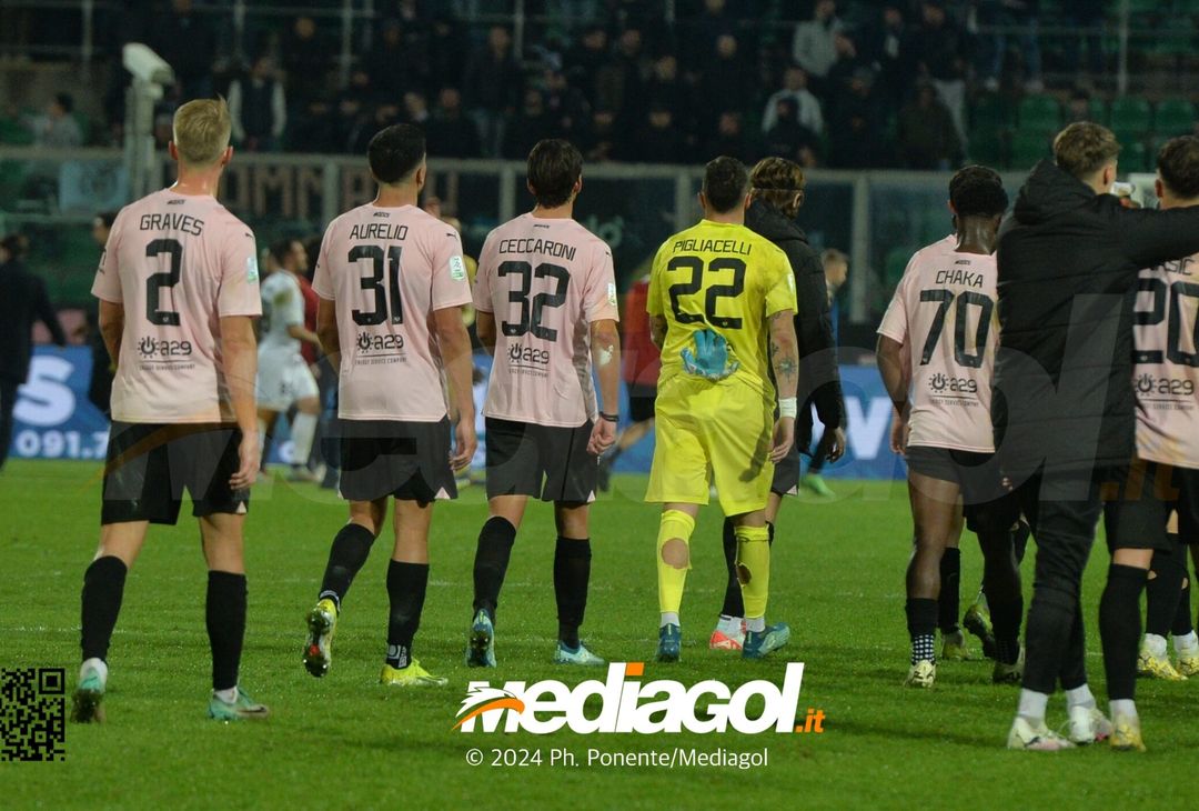 FOTO Palermo-Venezia 0-3, 30ª giornata Serie B 2023-2024 (GALLERY) - immagine 14
