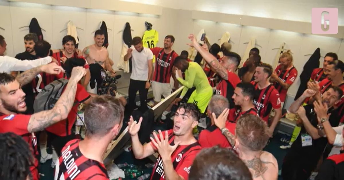 VIDEO Milan campione d’Italia, le immagini della festa negli spogliatoi rossoneri VIDEO Milan campione d’Italia, le immagini della festa negli spogliatoi rossoneri