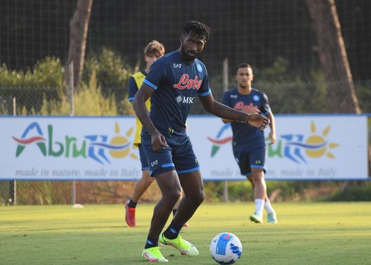 NAPLES, ITALY - SEPTEMBER 08: Zambo Anguissa of Napoli during an SSC Napoli training session on September 08, 2021 in Naples, Italy. (Photo by SSC NAPOLI/SSC NAPOLI via Getty Images) NAPLES, ITALY - SEPTEMBER 08: Zambo Anguissa of Napoli during an SSC Napoli training session on September 08, 2021 in Naples, Italy. (Photo by SSC NAPOLI/SSC NAPOLI via Getty Images)