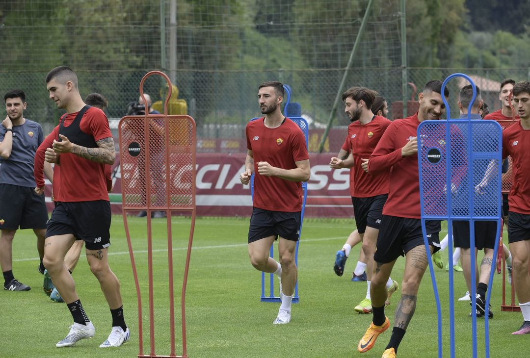 Roma, allenamento alla vigilia del match contro la Fiorentina – FOTO GALLERY - immagine 9